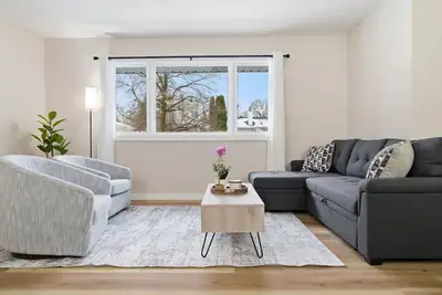 Image de The Bellevue Haven ｜Study Room｜4br2ba｜Pet Ok｜Garage & Street Parking #42528