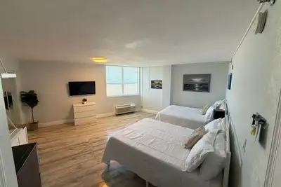 Image de Oceanfront Studio – Walk to Daytona Boardwalk!