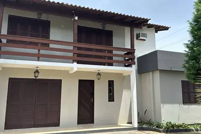 Image de Comfortable beach retreat near Praia da Cal.