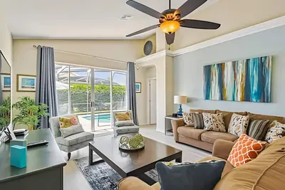 Image de 4bd/3ba Spacious& Elegant w/Pool