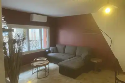 Image de Spacieux et calme rez-de-chaussée *clim