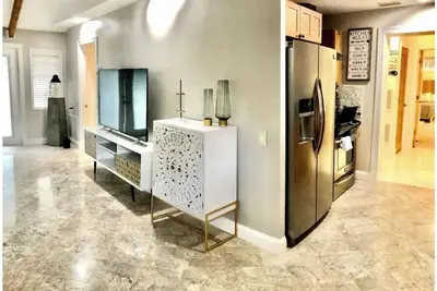 Image de Charming 1 mile from beach 2-bedroom beach house villa for a relaxing getaway