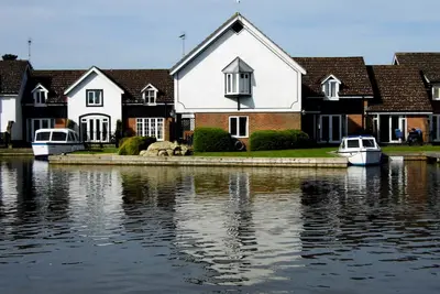 Image de Wherry, pet friendly cottage. on the riverside with free fishing and mooring.