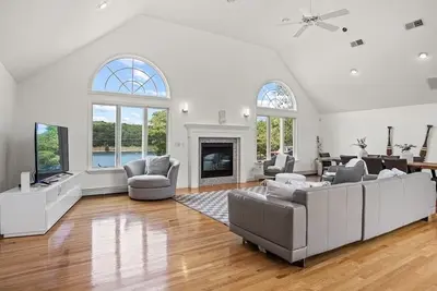 Image de Waterfront Cape Cod Escape, Private Views, 2br + Bonus Sleeping