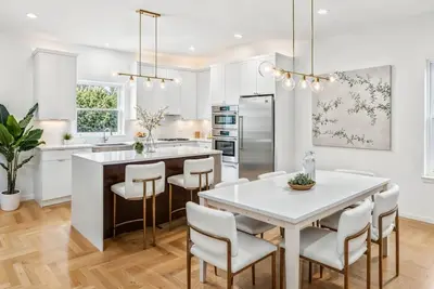 Nyc Luxe Haven - King Bed - Free Parking - Accommodates 16