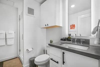 Image de Cozy Loft Near Rainey & 6th St, Lady Bird Lake