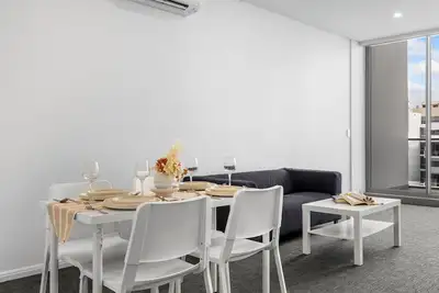 Image de Modern 2br Stay – Walk to Cafés & Transport