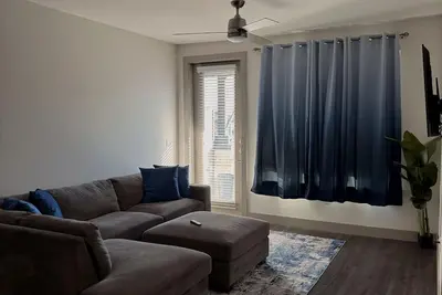 Image de Cozy top floor stay in Carrollton