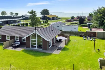 \"Neno\" - 100m from the sea by Interhome