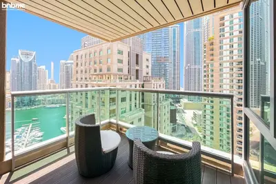 Image de bnbme | Stunning Marina View | High Floor Apartment