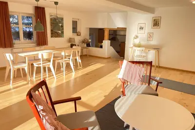 Image de Modern apartment with river and old town views, balconies & mountain panorama