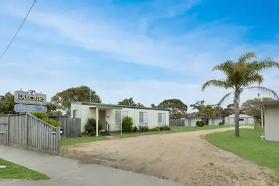 Image de Banksia - A well-located holiday home, close to the water and beach access.