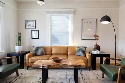 Image de Charming 1901 Home, Modern Updates, Near Lake Superior