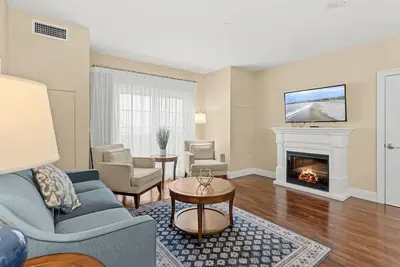 Image de York Beach, Maine | Fireplace 1br Hideaway | Walk to Sand, Shops & Lobster Rolls