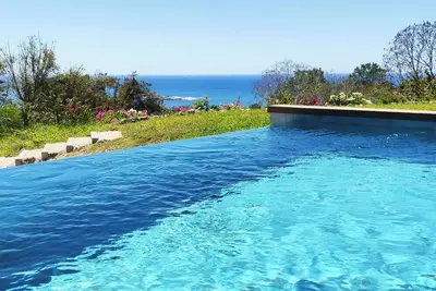 Image de Incroyable villa HermoSamara, piscine, vue océan, à 800 m de la plage de Samara