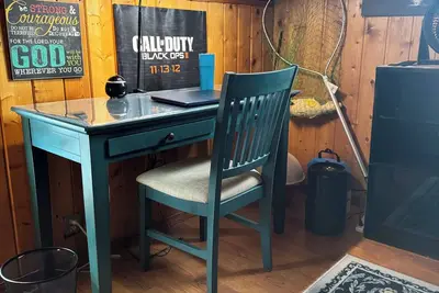 Image de 1895 Miner’s cabin with Ac located near Prickly Pear Recreational Land Trust