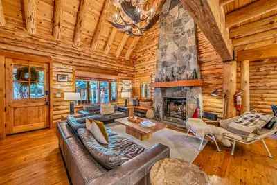 Image de The Hooga House Tahoe | Private Hot Tub & Deck