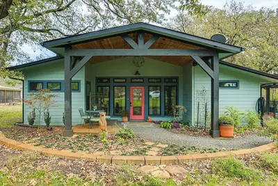 Texoma Retreat w/ Yard, Fire Pit & Boat Parking