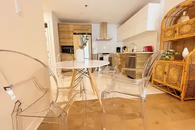 Image de Central & Comfortable 2br / 1ba – Unit 417