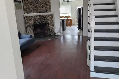 Image de Marvelous 3-bedroom bay front home with 40 ft dock on the great south bay