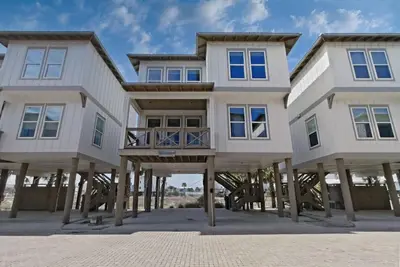 Image de 1796 W Beach Boulevard