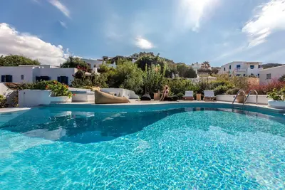 Image de Heated Pool • Sea-View Villa