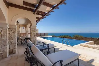 Image de 4br Sea-View Mythos Villa • Infinity Pool & Daily Breakfast