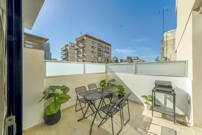 Image de Mot Rentals + Paunero 2700 E - 2 Bd Palermo Chico