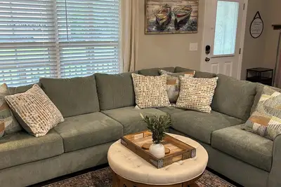 Image de 3-bedroom house in tranquil Conway neighborhood