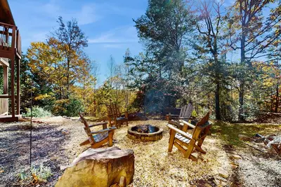 Image de Dog-friendly home with serene views, outdoor hot tub, deck, and fire pit