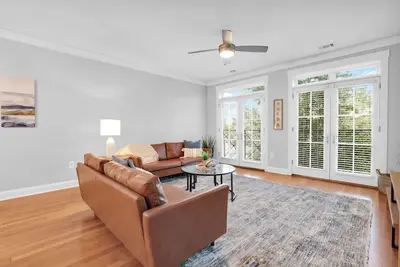 Image de 2 Suites | Walkable Historic District + Free Parking | The Juliette by AvantStay