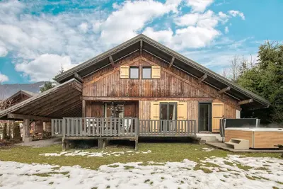 Chalet alpin avec jacuzzi privé