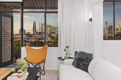 Image de Appartement lumineux de 2 chambres avec vue spectaculaire sur le pont