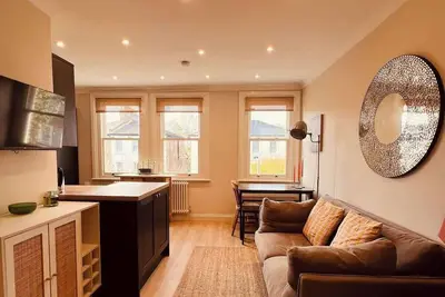 Image de Bright 2br Victorian Flat Near Tube - Refurbished