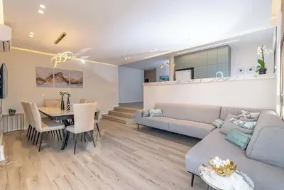 Image de Luxury apartment with panoramic view