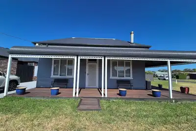 Image de Bayside walks and local beach access, close to shops, golf course and wineries