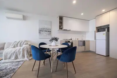 Image de 2br2ba apt in Maribyrnong-Perfect Blend of Urban