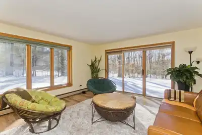 Image de Beautiful 2-bedroom cottage on Robert Frost Trail