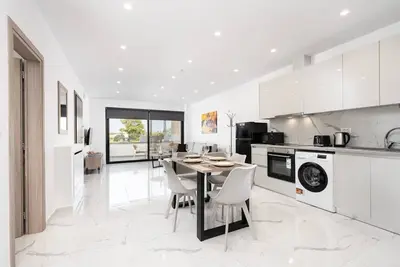 Icon Luxury Apartments : I1