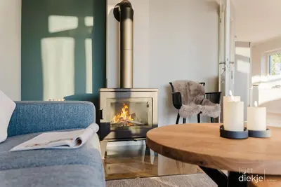 Image de Lütt Diekje – Maison de charme au toit de chaume, vue mer et proche plage