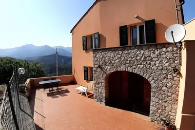 Image de Maison de Vacances Il Primo Sole avec Vue sur les Collines, Wi-Fi et Climatisation