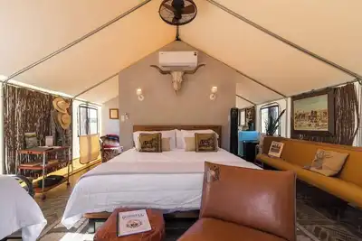 Image de Glamping under the Stars + Pool Tx Hill Country