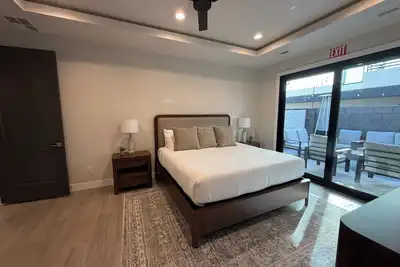 Image de 7-bedroom townhome in delightful Hurricane with cool Ac