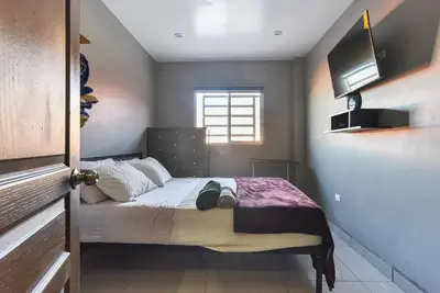 Image de Apartment with no stairs, close to everything.