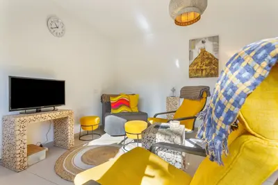 Image de Appartement de vacances « Alvates » avec piscine partagée, wifi et climatisation