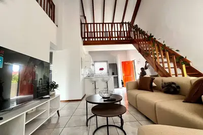 Image de Awesome 2-bedroom townhome in soothing Sandton neighborhood