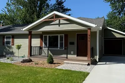 Image de Cozy West end 3 bed 2 bath Newdale Bungalow, Clean, Quiet & Close to Everything.