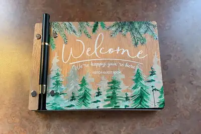 Image de Quiet Woodland Escape  Secluded 3br Cabin on 30 Acres