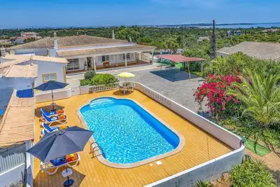 Villa Casa Luz by Villa Plus