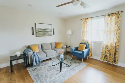 Image de Spacious & Stylish– Near Downtown Raleigh